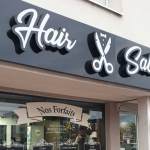 Lettres reliefs Hair Saloon